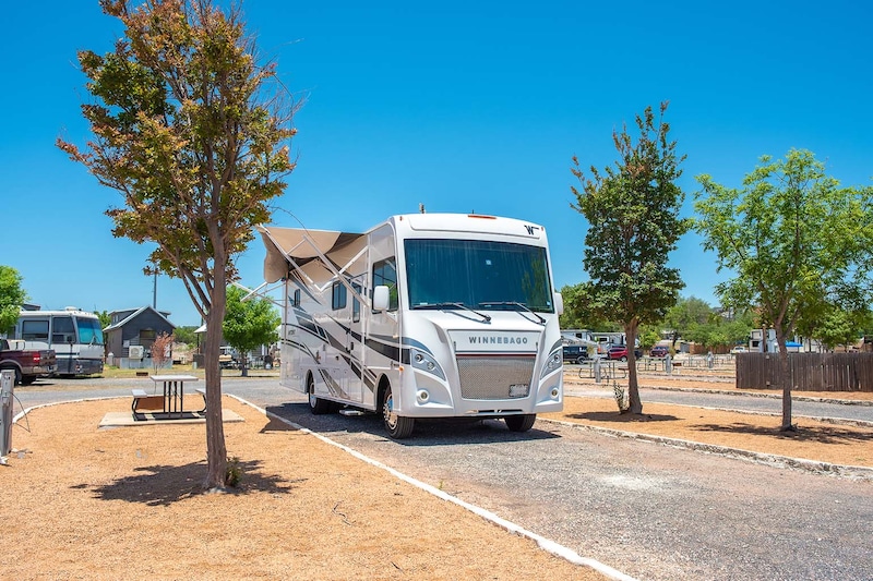 Premium Pull-Thru RV Sites-3